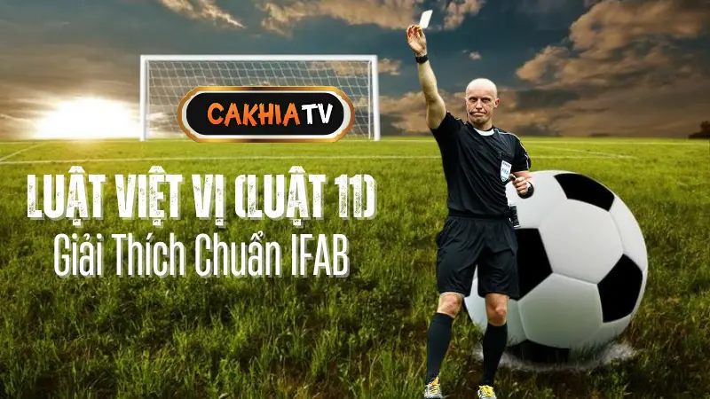 Trọng tài thổi phạt lỗi việt vị trong một trận đấu